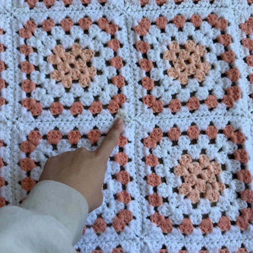 Vintage Handmade‎ Granny Square Crochet Blanket Peach White Fringe 77x77 Throw